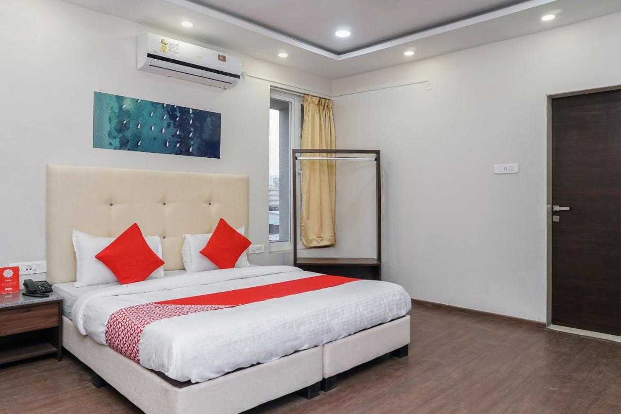 Oyo 16832 Hotel I Suite 2 Mangvadi 外观 照片