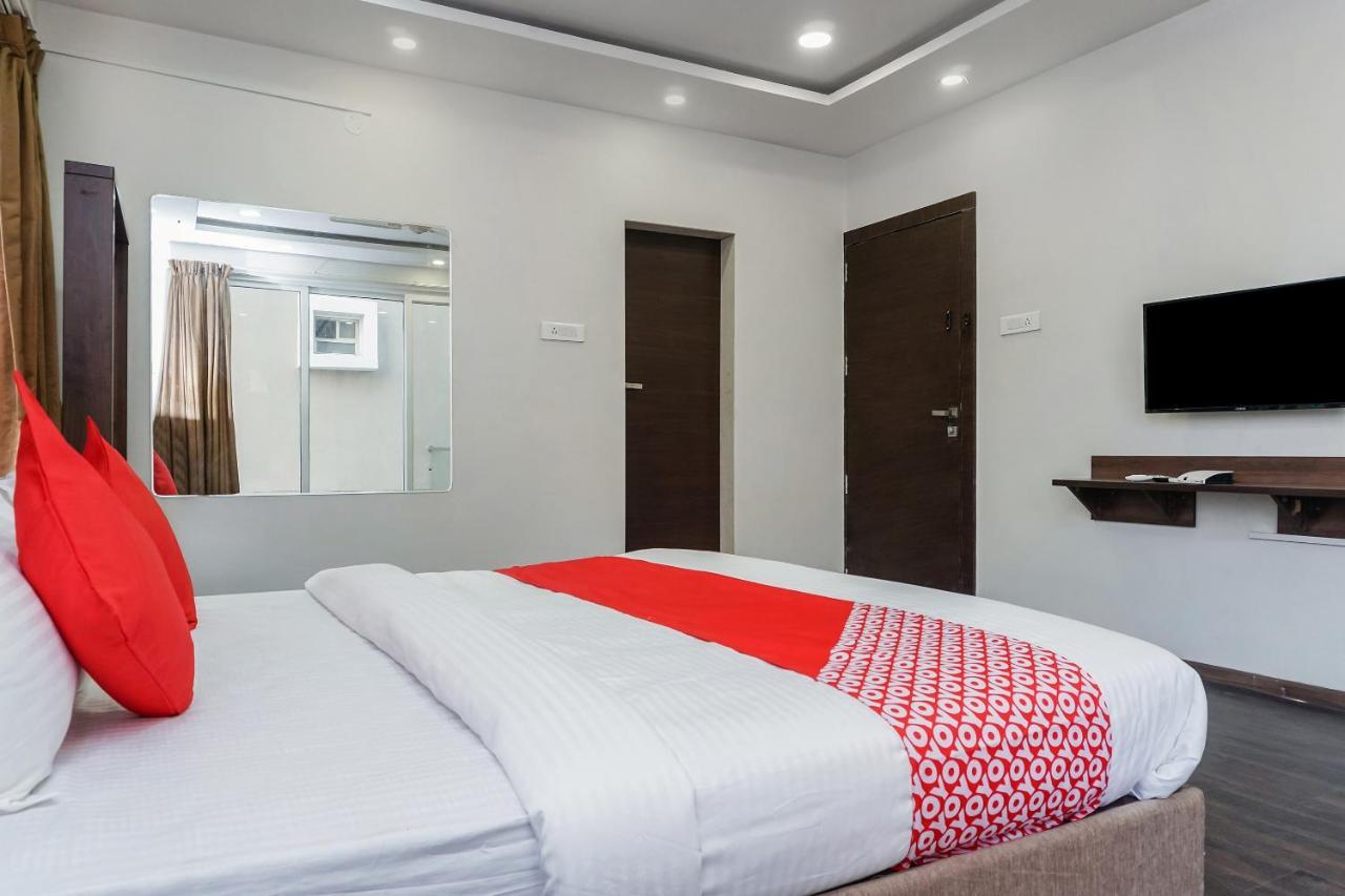 Oyo 16832 Hotel I Suite 2 Mangvadi 外观 照片
