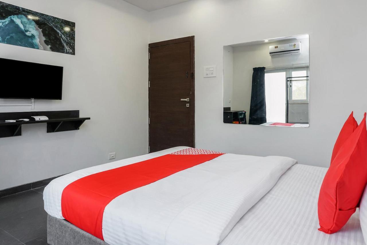 Oyo 16832 Hotel I Suite 2 Mangvadi 外观 照片