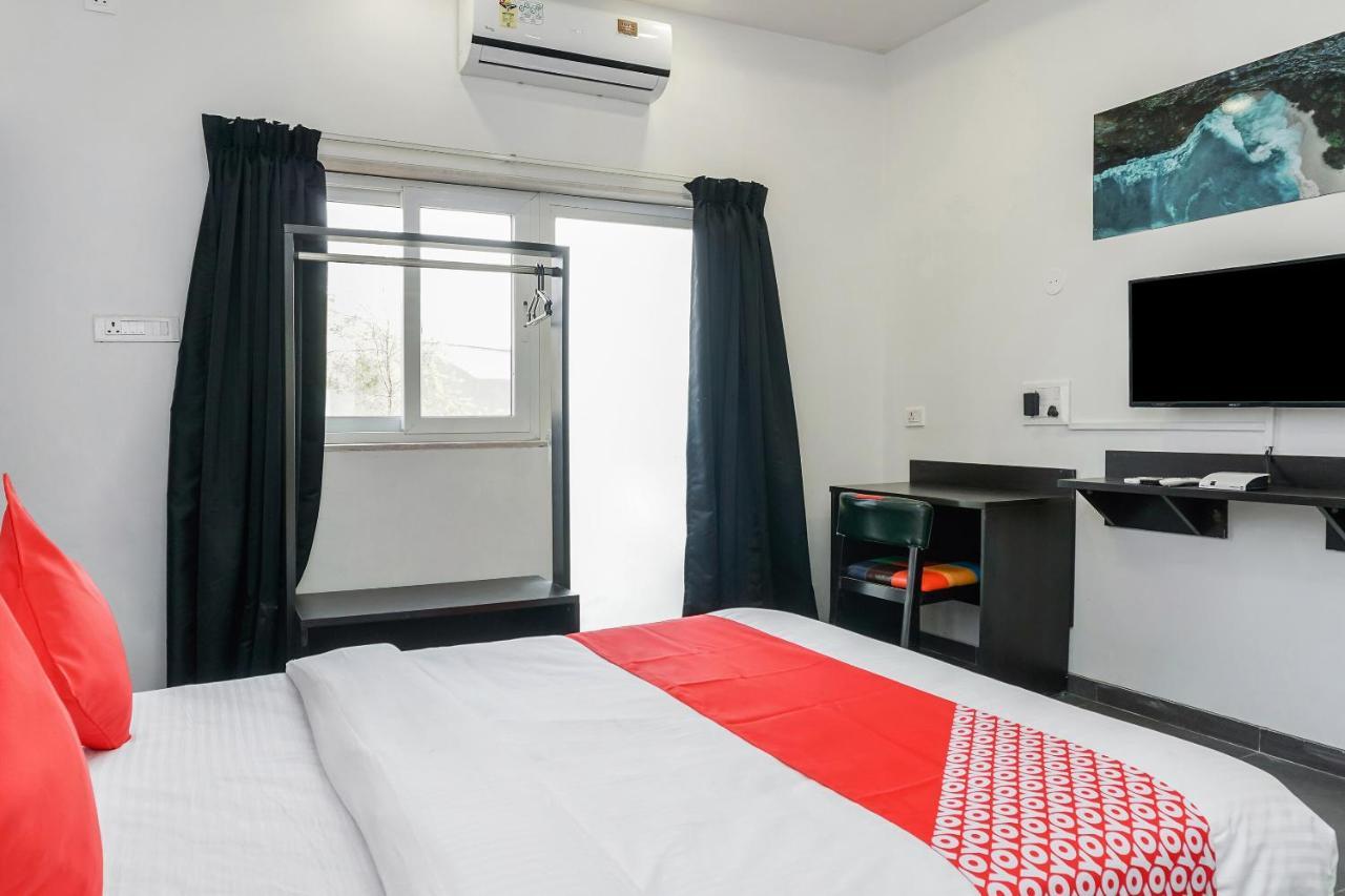 Oyo 16832 Hotel I Suite 2 Mangvadi 外观 照片