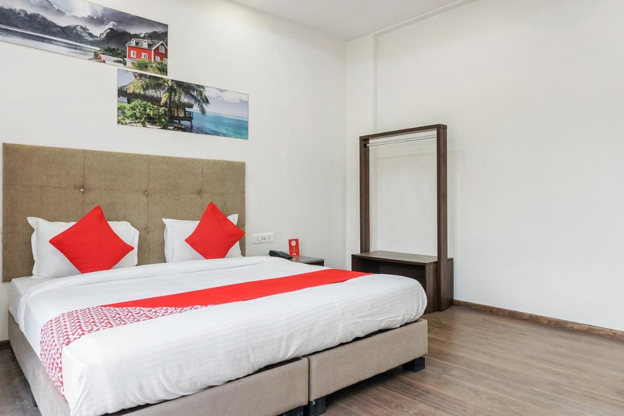 Oyo 16832 Hotel I Suite 2 Mangvadi 外观 照片