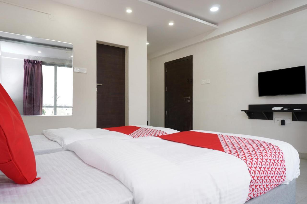 Oyo 16832 Hotel I Suite 2 Mangvadi 外观 照片