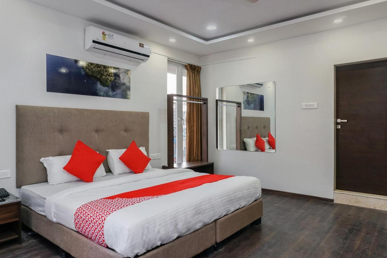 Oyo 16832 Hotel I Suite 2 Mangvadi 外观 照片